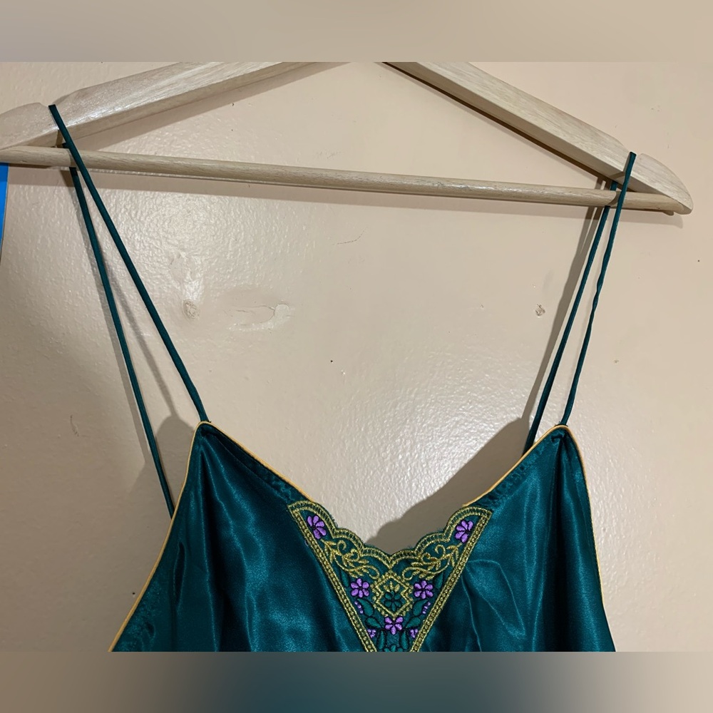 NEW Vintage Val-Mode Lingerie Emerald Green Strappy Nightgown Floral Size Small - Picture 8 of 11